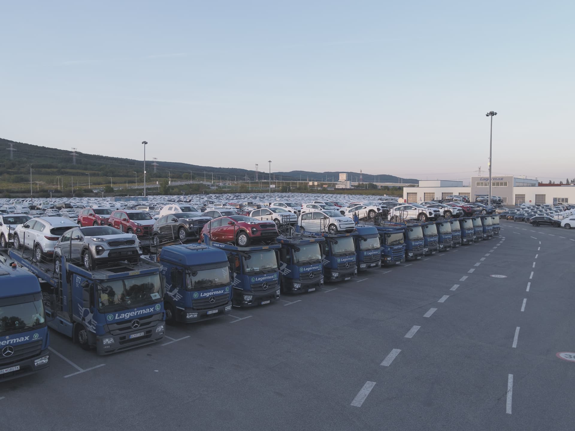 Rad autoprepravníkov Lagermax